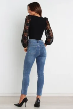 Petal And Pup Womens Laicey Top -ActiveMode Sales Store GUEST 29c7c552 b654 4705 ac4a bd1000dfbcbf