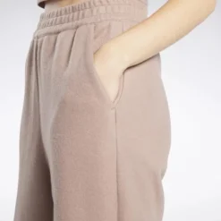 Reebok Classics Reverse Fleece Wide Leg Pants Womens Athletic Pants 16 Reebok Classics Reverse Fleece Wide Leg Pants Womens Athletic Pants -ActiveMode Sales Store GUEST 545ff6b0 4b75 4468 96bd 89eb34401107