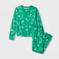 Kids' Ski Scene Matching Family Thermal Pajama Set - Wondershop™ Green