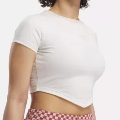 Reebok Classics Y2K Baby T-Shirt -ActiveMode Sales Store GUEST 6ddb3b52 cbb4 4695 990a 6c0d3dfbc71c