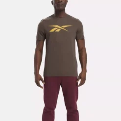 Reebok Graphic Series Vector T-Shirt Mens Athletic T-Shirts -ActiveMode Sales Store GUEST 946f885a b2c7 4747 938e c7026bd890de