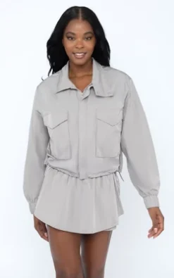 Yogalicious Radiant Commuter Woven Cropped Windbreaker With Front Patch Pockets -ActiveMode Sales Store GUEST a9d16027 5e18 42b0 93d8 648395f6a24b