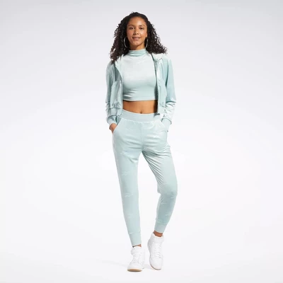 Reebok Classics Energy Tight Top Womens Athletic T-Shirts 1 Reebok Classics Energy Tight Top Womens Athletic T-Shirts