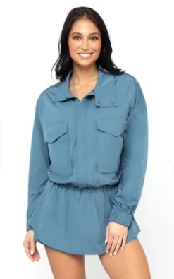 Yogalicious Radiant Commuter Woven Cropped Windbreaker With Front Patch Pockets -ActiveMode Sales Store GUEST ec53833e 3d1f 49ea 940d 3c8c3729fac5